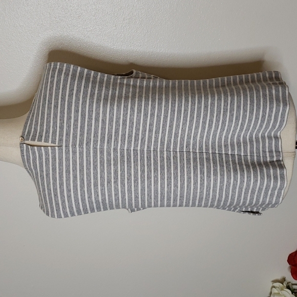 NEW J. Crew Stripes Top Jewel Neckline Sleeveless Casual Preppy Summer Vacation - Picture 8 of 11